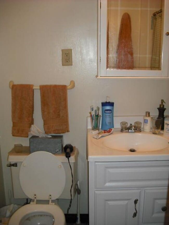 Photo - 2bed in Kenmore now available
