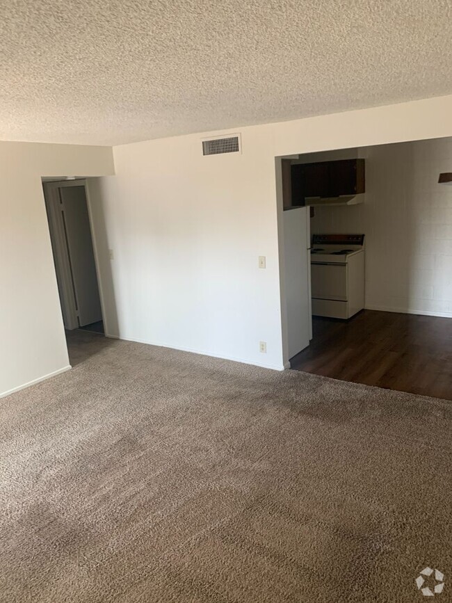 Building Photo - 2 Bedroom 1 Bath In Central Las Vegas Unit 22 Rental