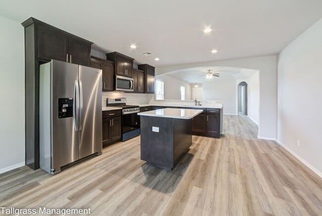 4/2/2 in Broken Arrow! - 4/2/2 in Broken Arrow! House