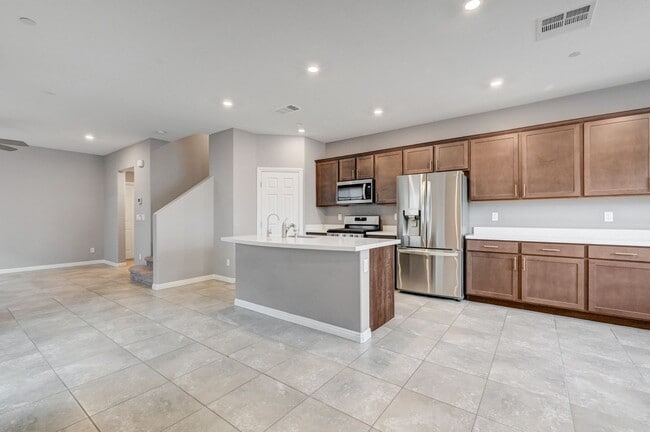 Photo - 10669 Sariah Skye Ave