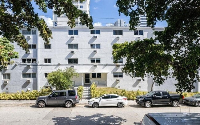 Photo - 143 SW 9th St Apartment Unit 401