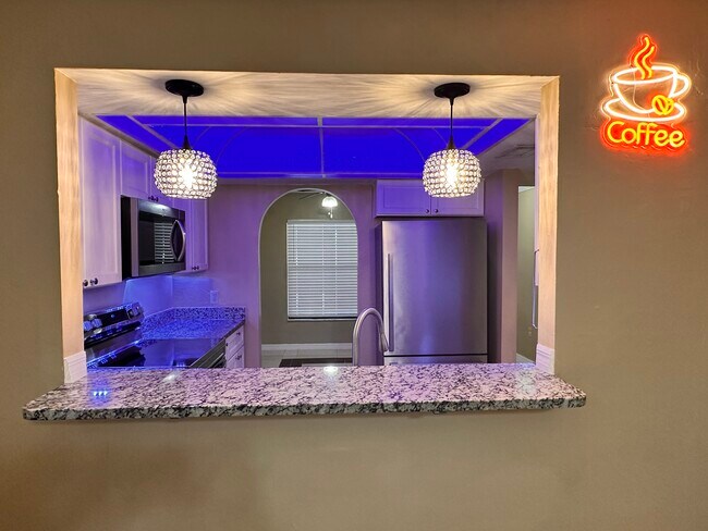 Photo - 4302 Santa Barbara Blvd Unidad 10