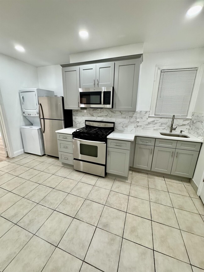 Photo - 204 Zabriskie St Unit 1