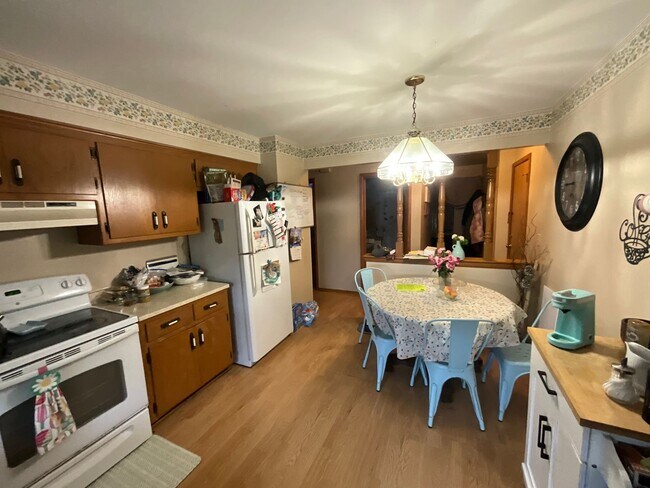 Photo - 3850 S 75th St Unit 3850 S 75th St #2