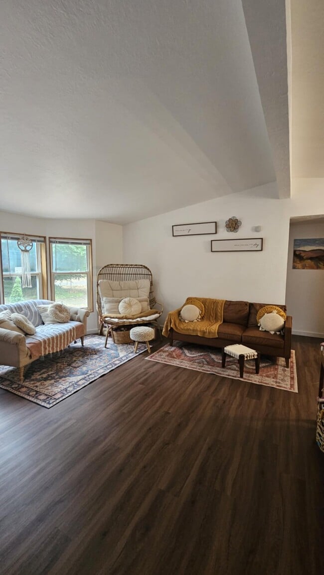 Photo - 8738 Boxwood Ct SE