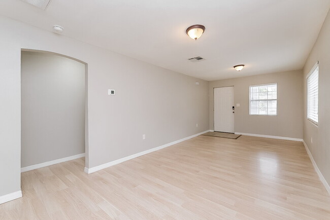 Photo - 522 E Lime St