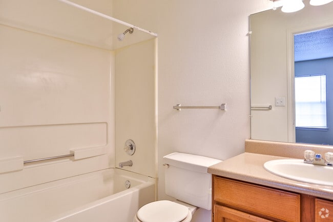 2BR, 2BA