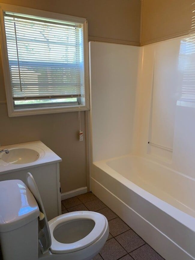 Photo - 213 Herbert St