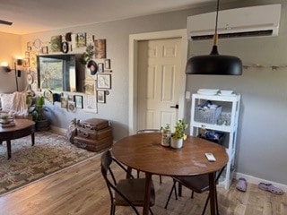 Photo - 1200 N Cora St