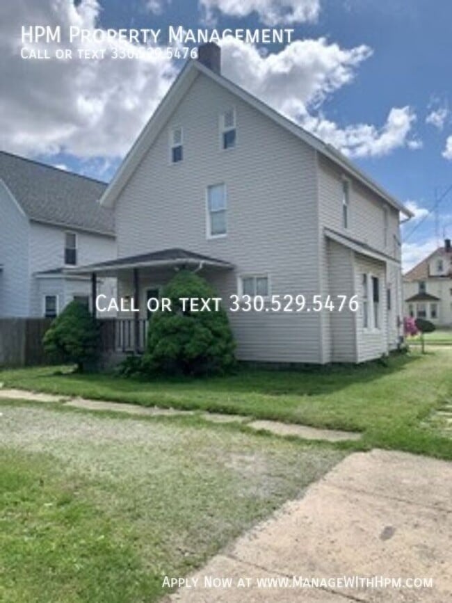 Photo - 2325 Clyde Pl SW