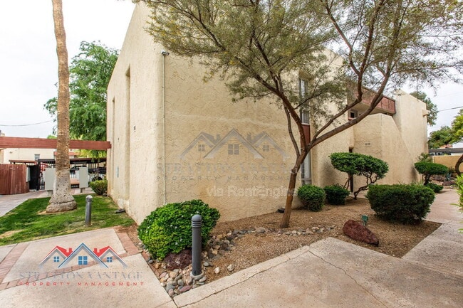 Photo - 3828 N 32nd St Unidad 220