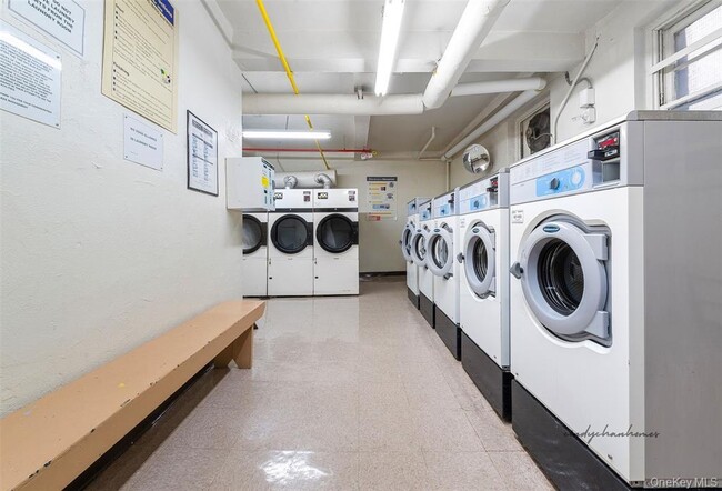 Photo - 87-20 175th St Unidad 5J