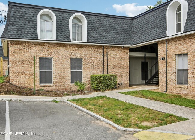 Building Photo - 909 Bert Rd Unit 122 Rental
