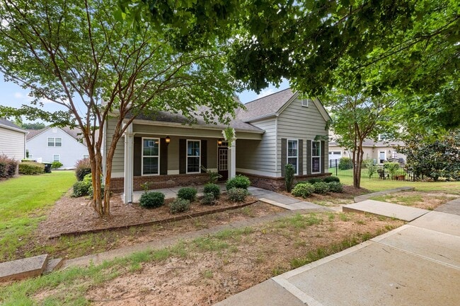 Photo - Spacious 5BR Home Walkable to Downtown Fayetteville