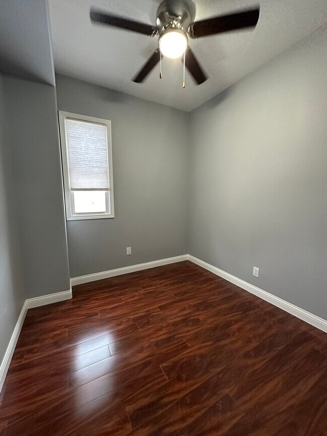 Photo - 6210 S Kilpatrick Ave