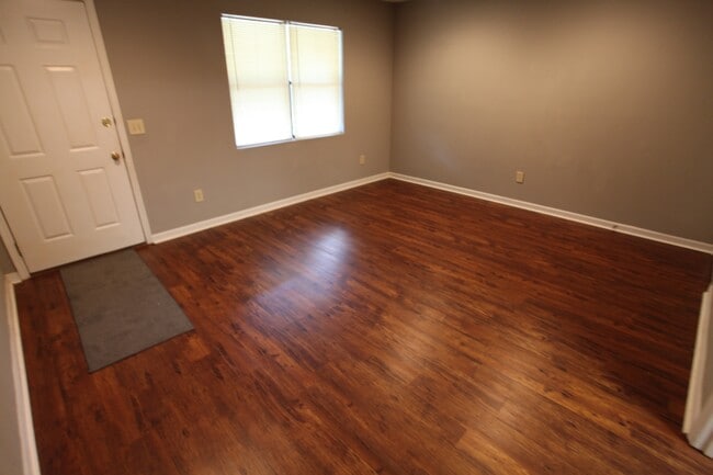 Photo - Hampton Drive-1323/1325 Unit 1325
