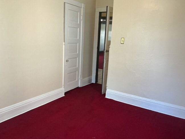 Photo - 800-802 S 32nd St Unit lower