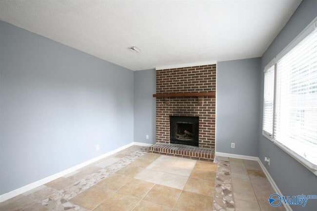 Photo - 2901 Cochise Cir NW