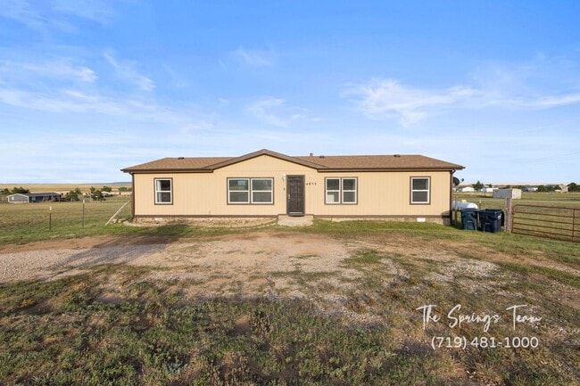 MODERN UPGRADES AND RURAL LIVING IN PEYTON - MODERN UPGRADES AND RURAL LIVING IN PEYTON