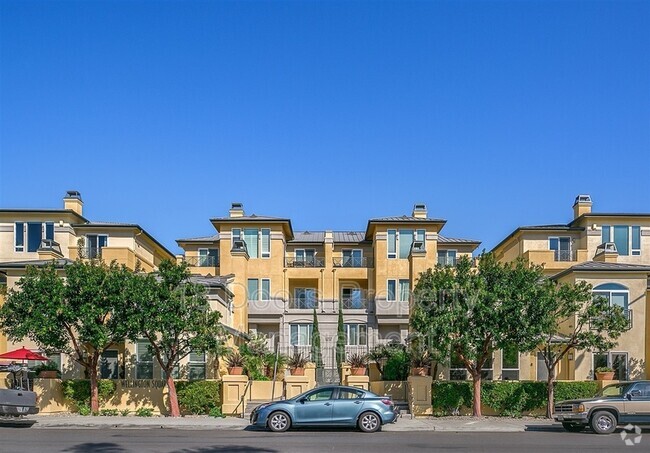 Building Photo - 4057 1st Ave Unit 401 Rental