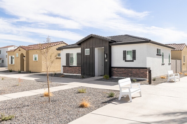 Bungalows on Henness