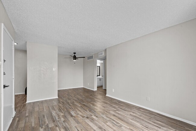 Photo - Kings Landing Apartamentos