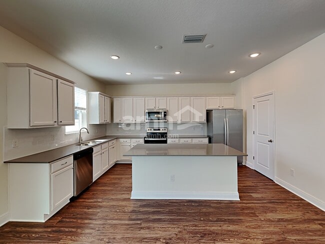 Photo - 1129 Sky Lks Dr