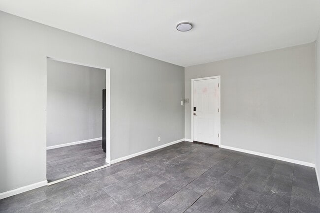 Photo - 6228 S Western Ave Unit 203