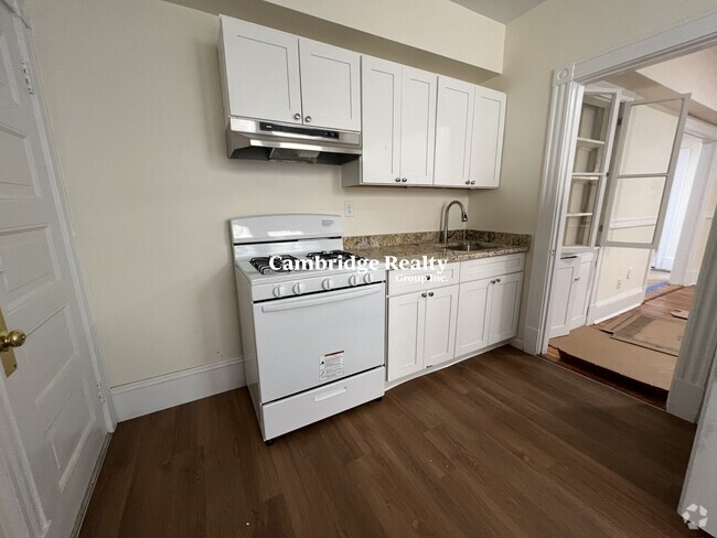 Building Photo - 875 Massachusetts Ave Unit 24A Rental
