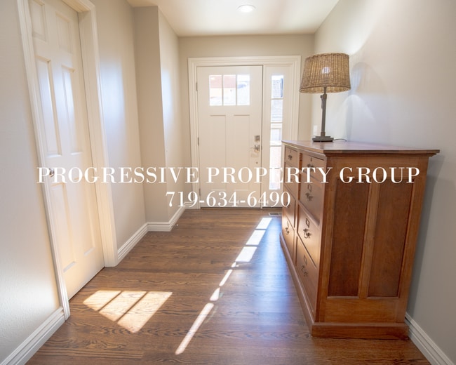 Photo - 1120 Hill Cir