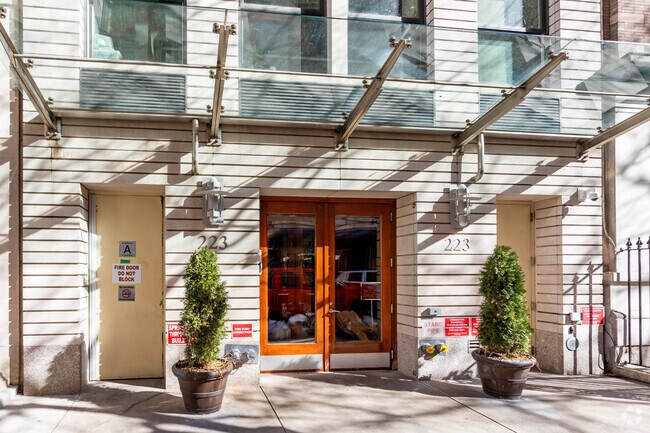 Photo - 223 W 80th St