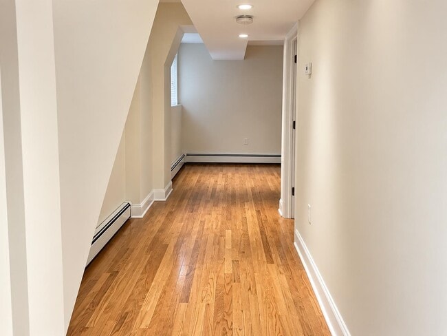 673 Summit Ave Unit G