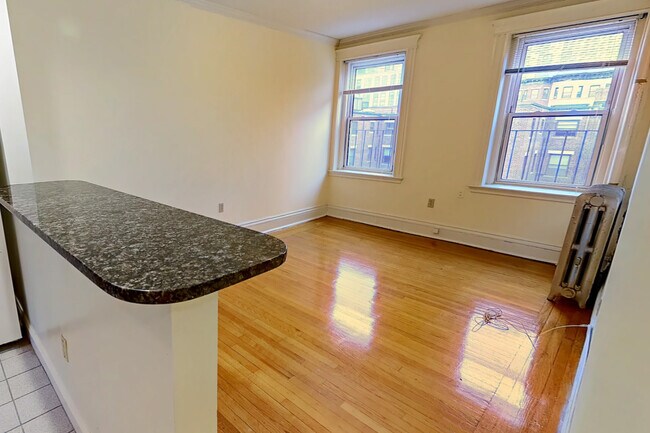 Photo - 25 Queensberry St Unit 32