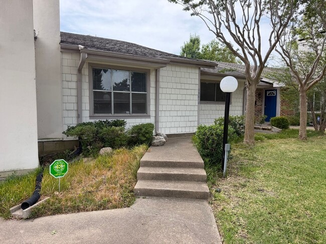 Building Photo - 13610 Brookgreen Dr