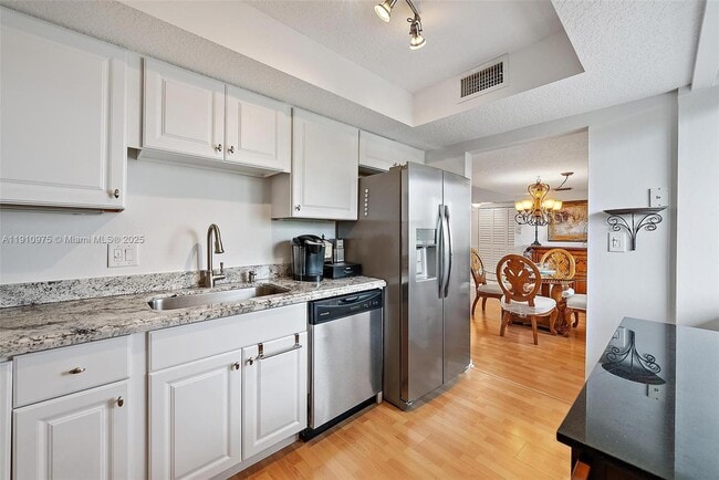 Photo - 1605 S US Hwy 1 Unit M1-405