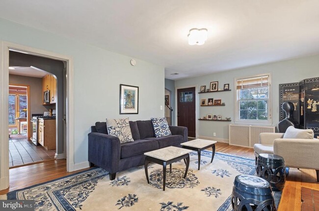 Photo - 903 Jackson Ave