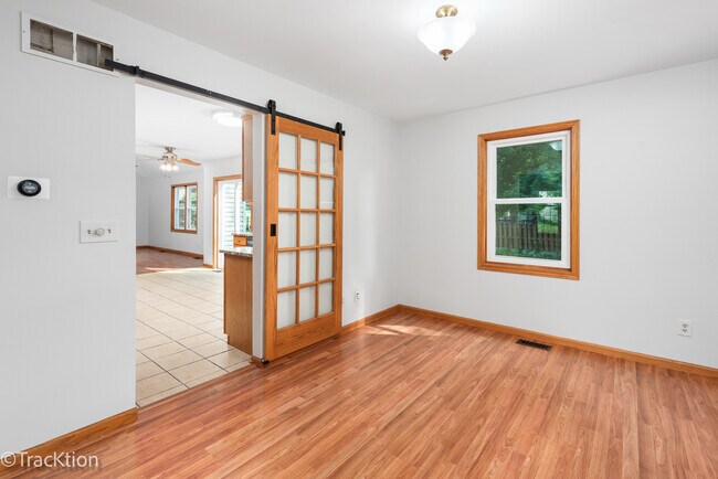 3081 Barnstable Ct