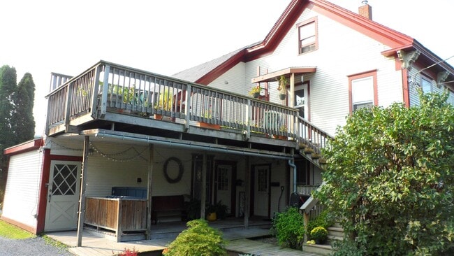 Photo - 45 Court St Unidad A