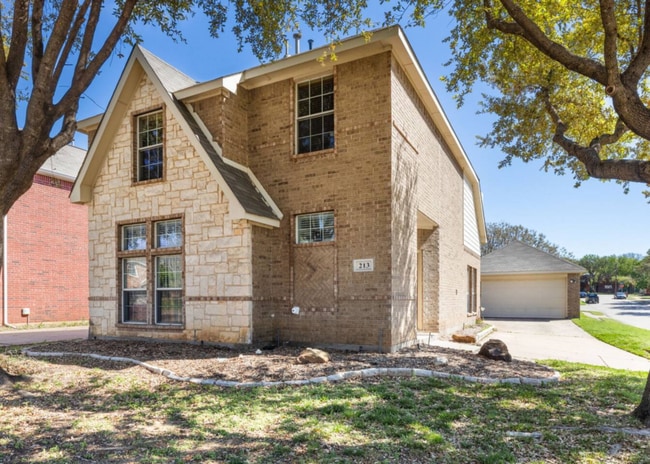 Building Photo - 213 Patriot Ln