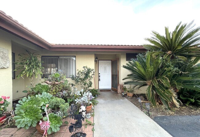 Single Story Home Near Gopher Canyon! - Single Story Home Near Gopher Canyon!