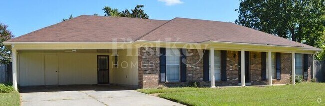 Building Photo - 3034 Oak Allee St Rental