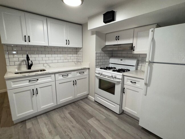 Building Photo - 7307 Park Ave Rental