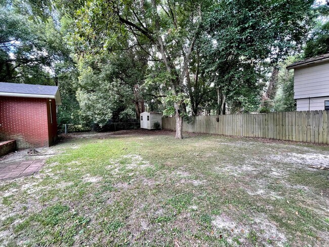 Photo - 300 W Cranford Ave