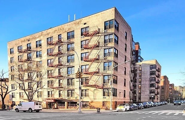 Photo - 165 Christopher St Unit 1V