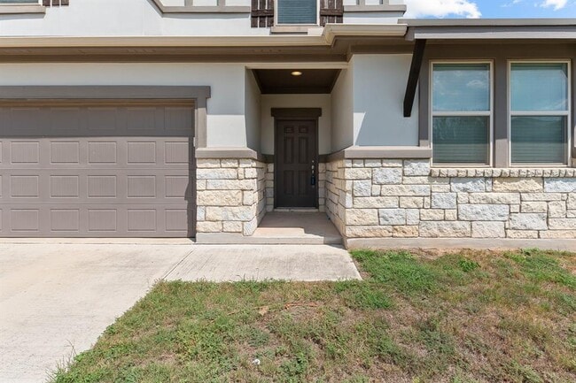 Photo - 208 Magna Ln