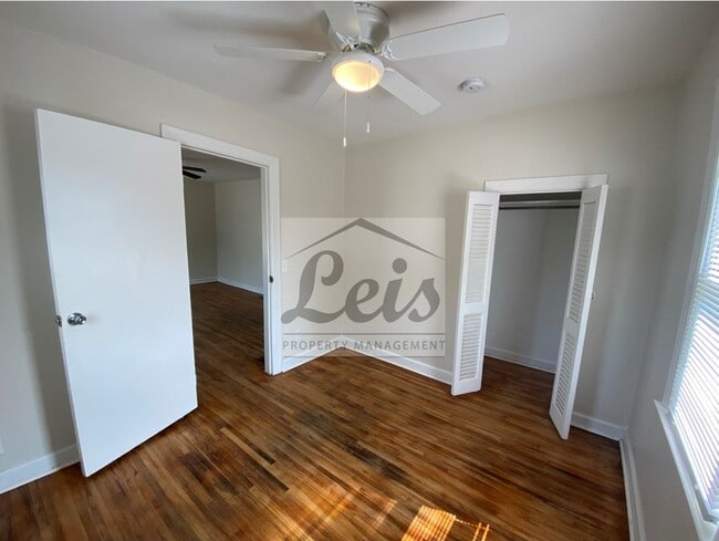 Photo - 902 Sycamore St