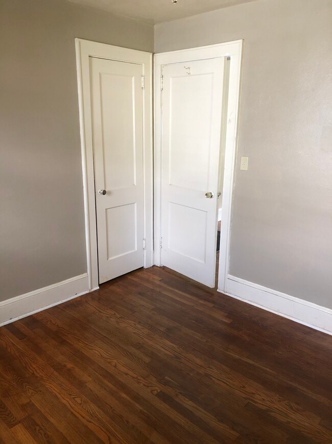 1st Bedroom Closet and Entrance