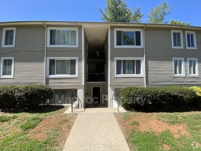 Building Photo - 111 Berry St Unit 8 Rental