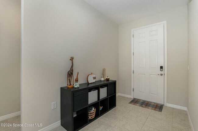 Photo - 4832 Shannock Ave