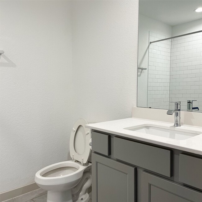 Photo - 6814 Bradford Ter Rd